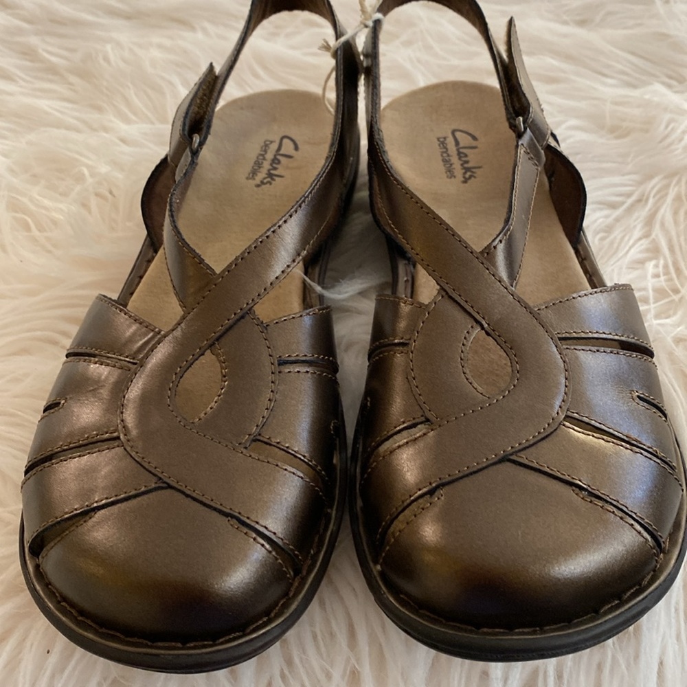 NEW CLARKS Bendables leather sandals